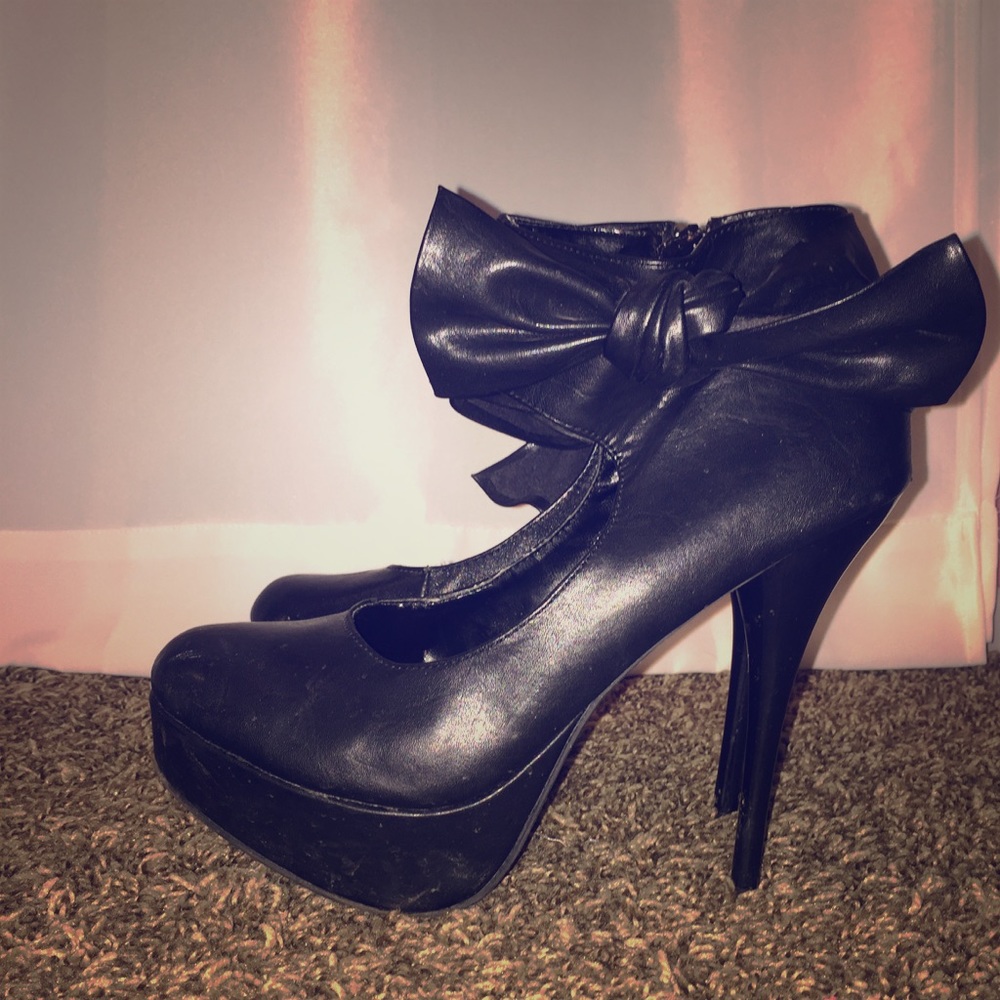 Charlotte Russe Bow Heels
